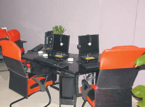 【特價(jià)350元】SYH-001型汽車皮豪華網(wǎng)吧椅 游戲椅 (