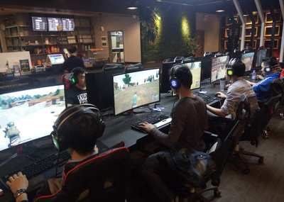 《絕地求生》背后的網吧生態錄